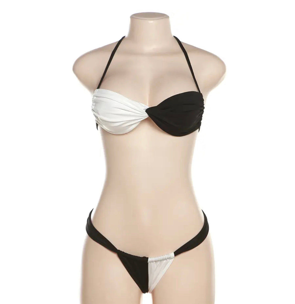 Lisa bikini