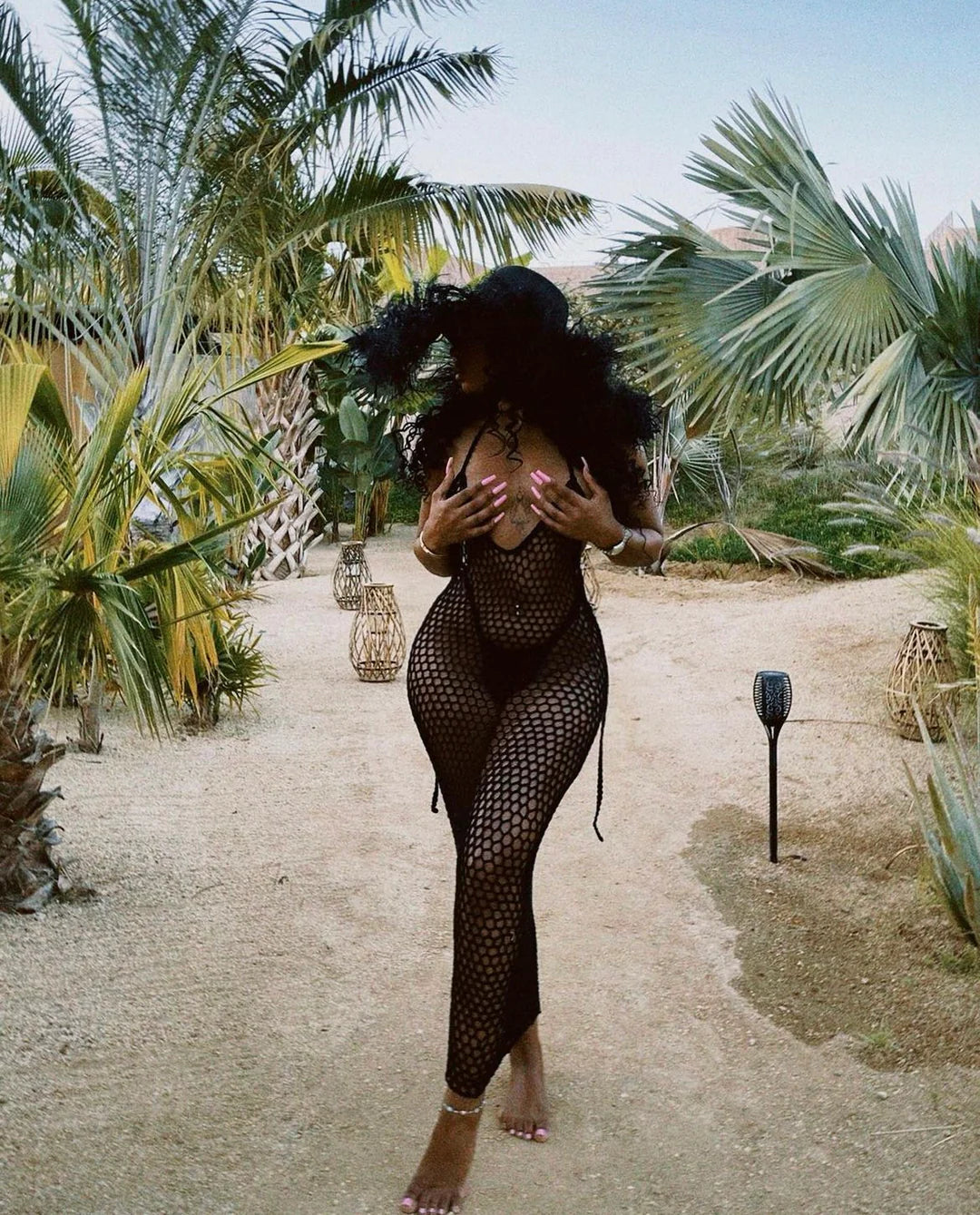 Shadow black dress only